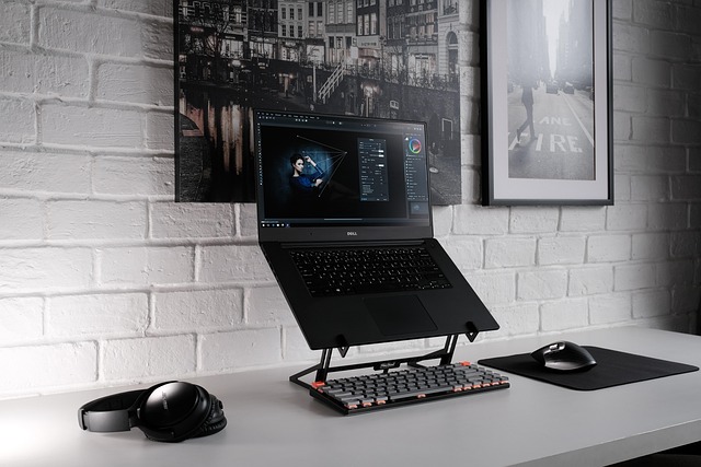 1767872041598895.jpg laptop-6332543_640.jpg